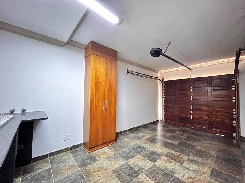 5 Bedroom Property for Sale in Birdwood Estate North West